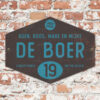 Naambord-de-boer-wit-geel-ruit-koenmeloen-vintage-muur