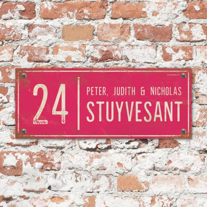 Naambord-Stuyvesant-vintage-koenmeloen-voordeur-roze-wit
