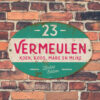 Naambord-Vermeulen-vintage-koenmeloen-voordeur-mint-roze-wit-muur