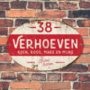 Naambord-Verhoeven-vintage-koenmeloen-voordeur-wit-rood